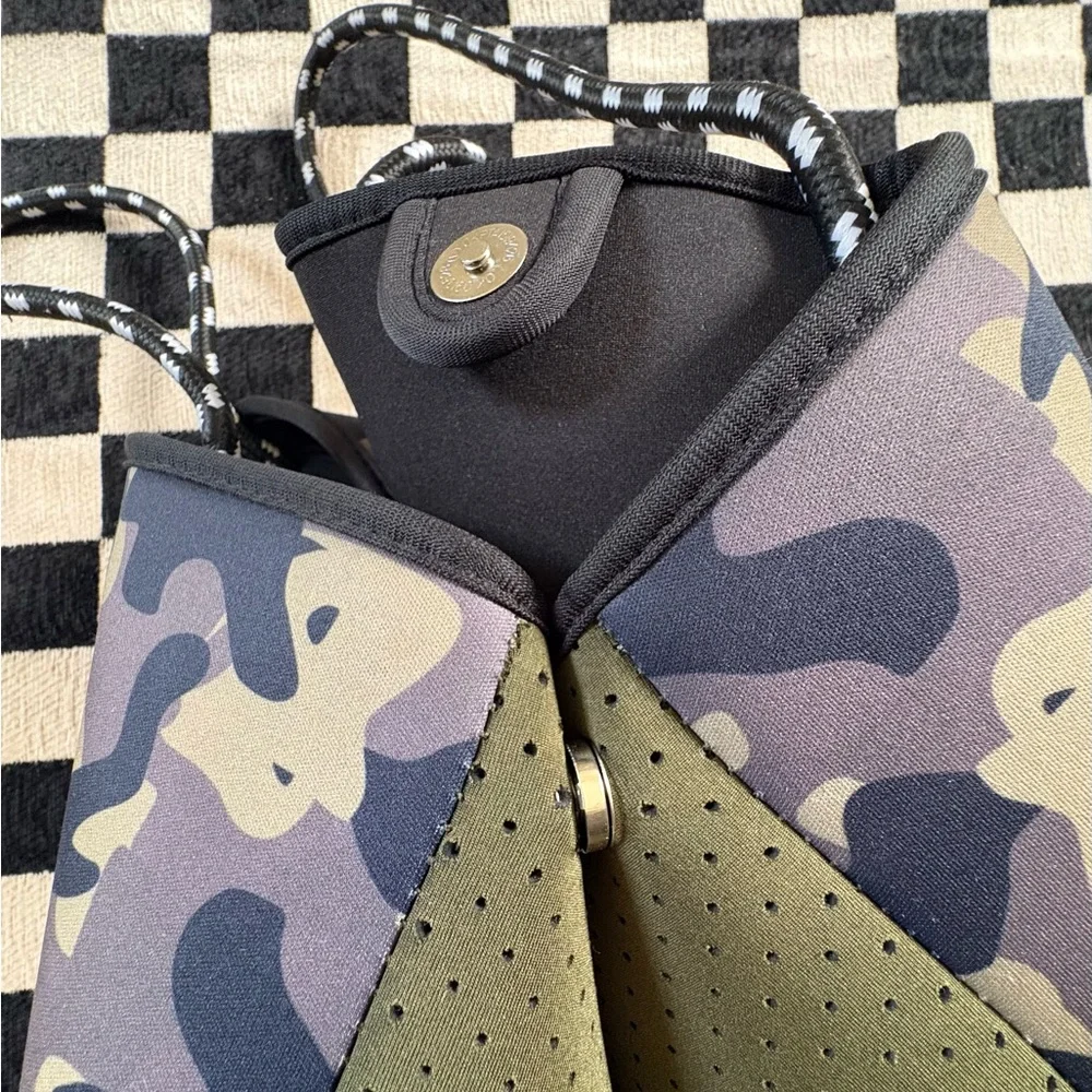 Neoprene Camouflage Tote